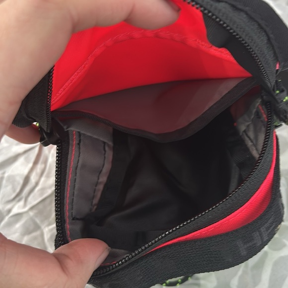 The north face Bozer crossbody - Picture 3 of 3